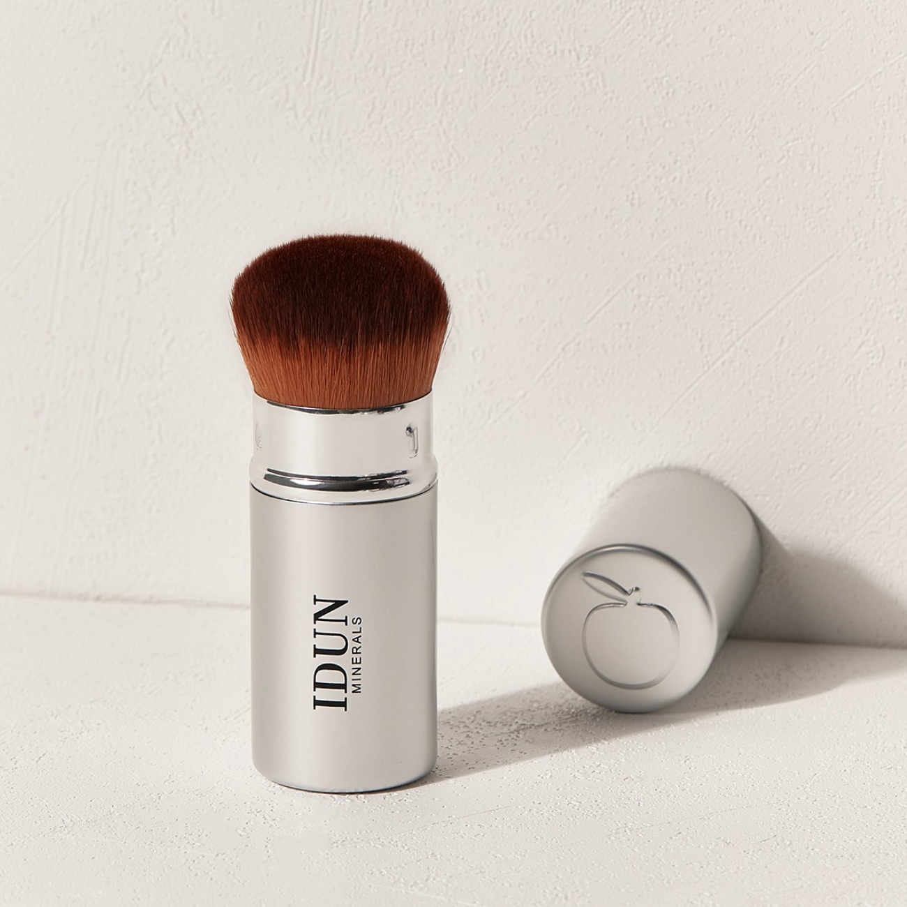 RETRACTABLE KABUKI BRUSH - Trending Wellness Store