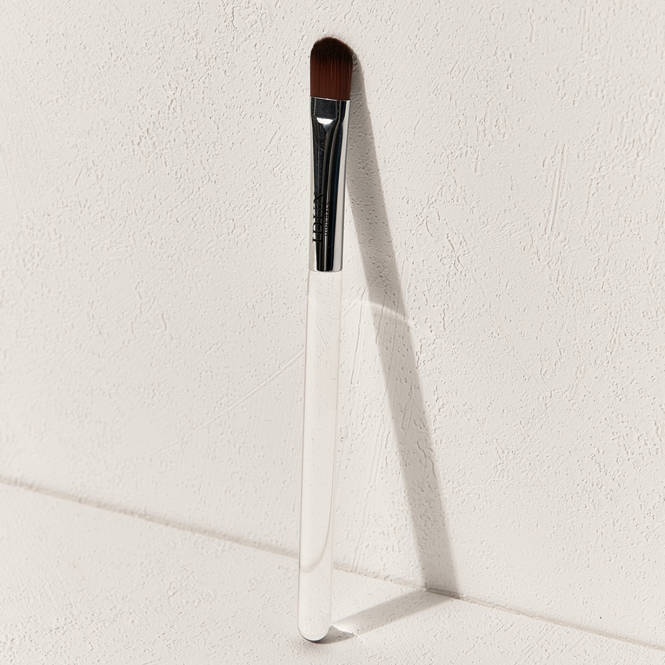 EYESHADOW BRUSH - Trending Wellness Store