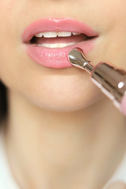 Glow Pop Gloss & Lip Treatment – Radiant Shine & pH Color-Shift - Trending Wellness Store