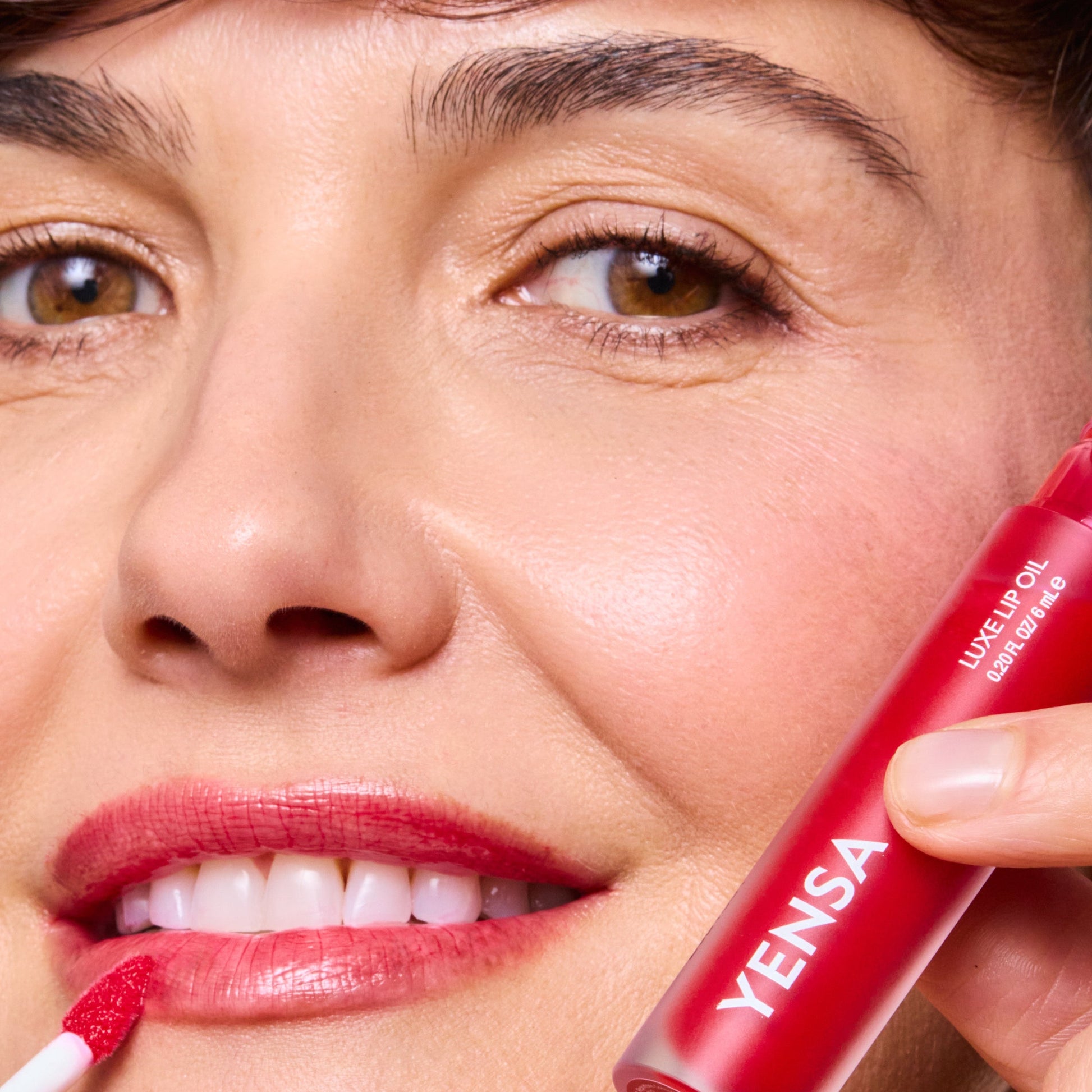 Luxe Lip Nourishing Oil with Hyaluronic + Vitamin E - Trending Wellness Store