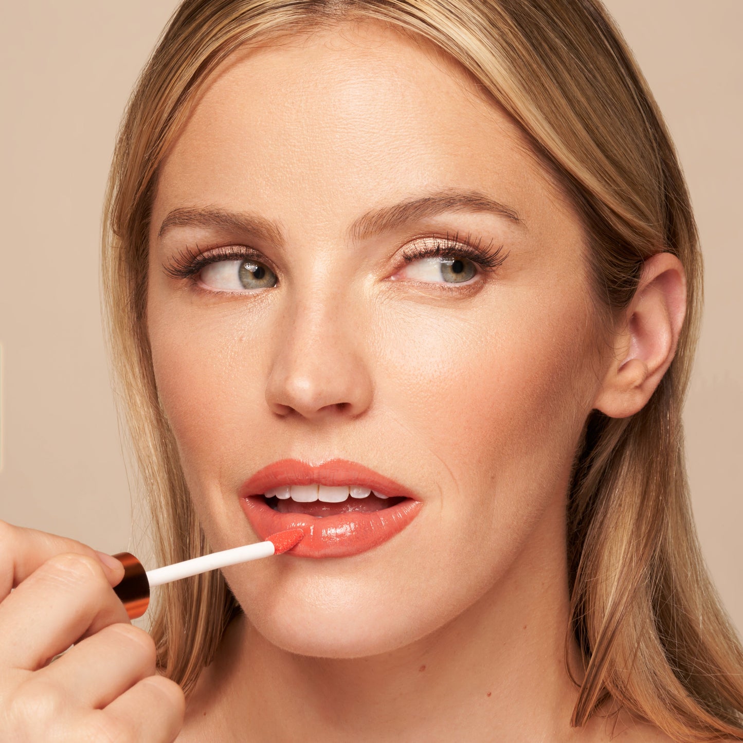Luxe Lip Nourishing Oil with Hyaluronic + Vitamin E - Trending Wellness Store