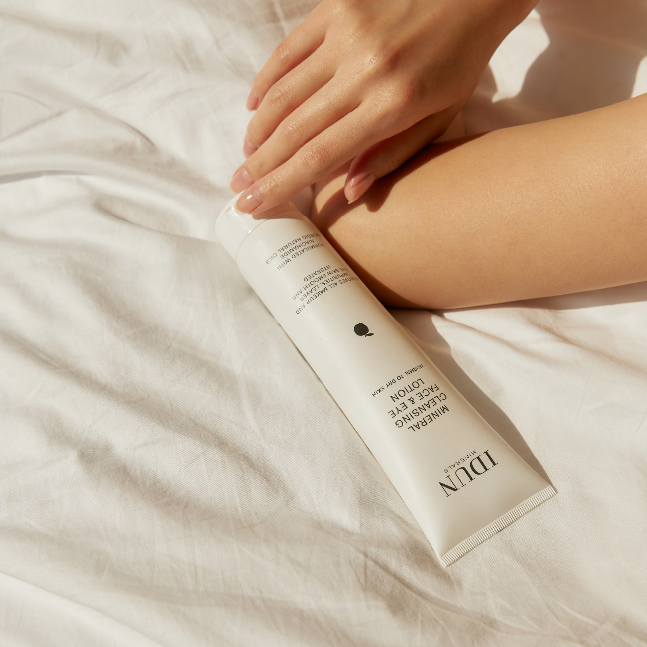 MINERAL CLEANSING FACE & EYE LOTION - Trending Wellness Store