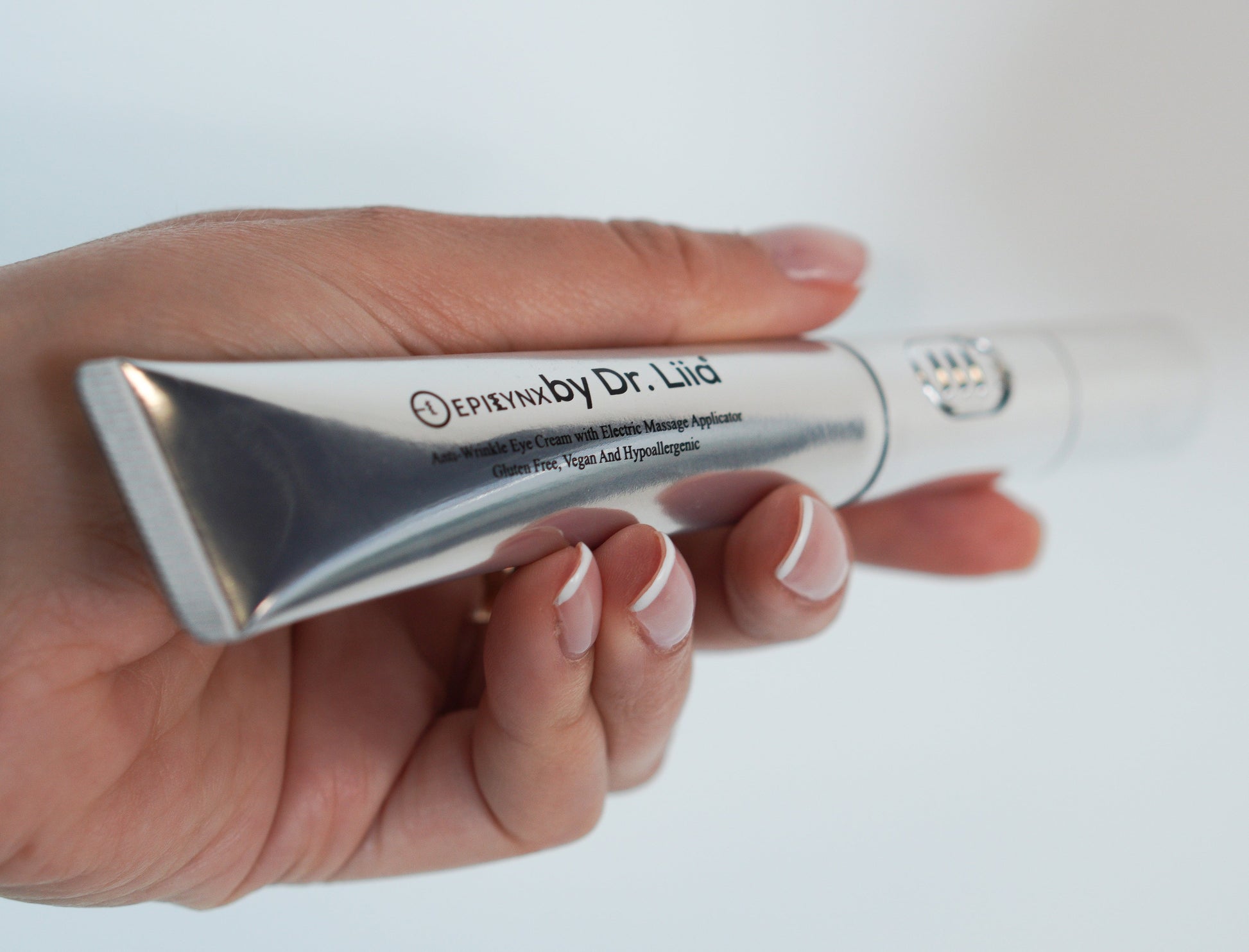 Ultra Renewal Depuffing Eye Cream for Sensitive Skin – Vegan, Gluten-Free & Brightening - Trending Wellness Store