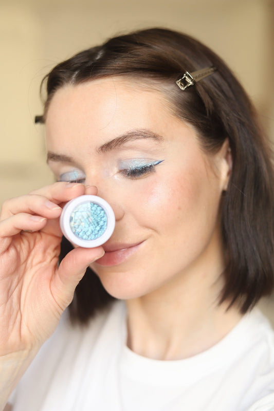 Velvet Glow Radiance Eyeshadow - Vegan, Gluten-Free, Nut-Free, Egg-Free - Trending Wellness Store